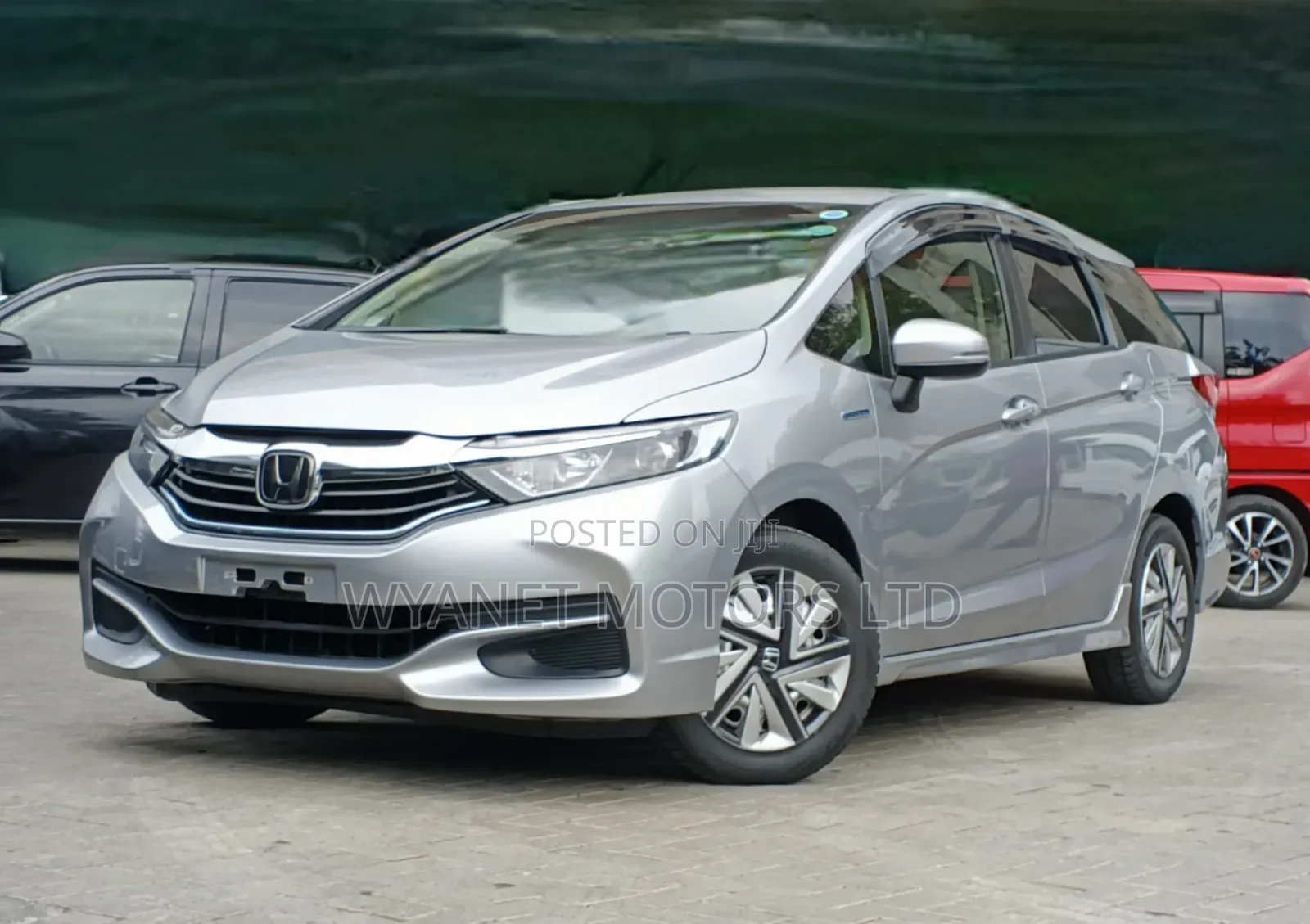 Honda Fit Shuttle 1.5 Hybrid 2WD 2019 Silver