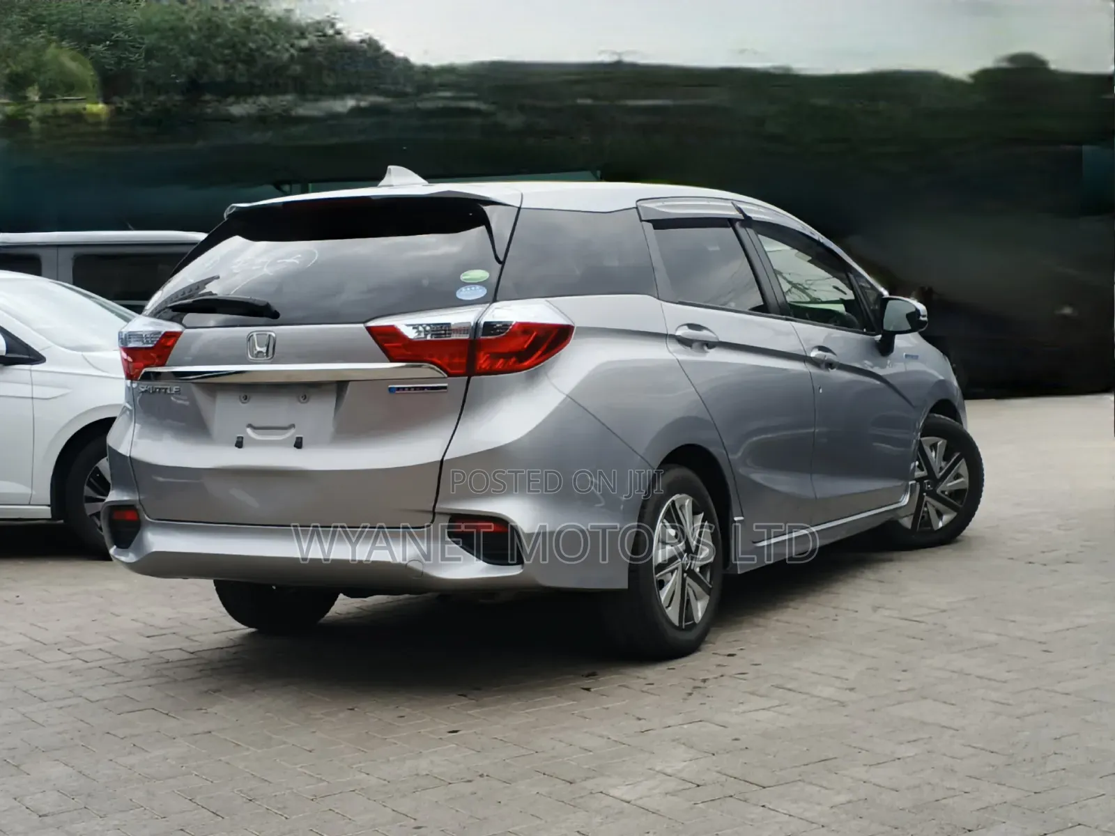 Honda Fit Shuttle 1.5 Hybrid 2WD 2019 Silver