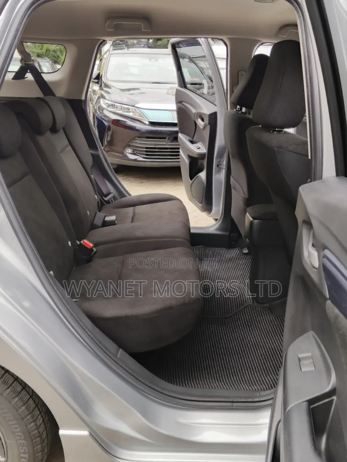 Honda Fit Shuttle 1.5 Hybrid 2WD 2019 Silver