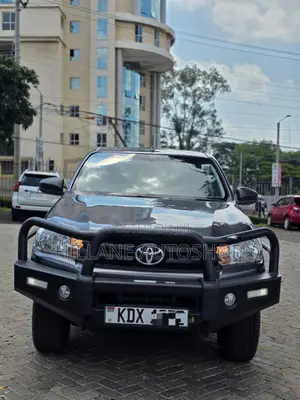 Toyota Hilux 2021 Black