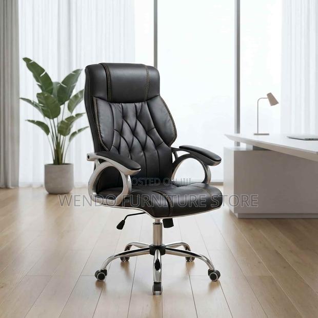 Office Chair : R34 Black High-back Leather Executive Office Chair