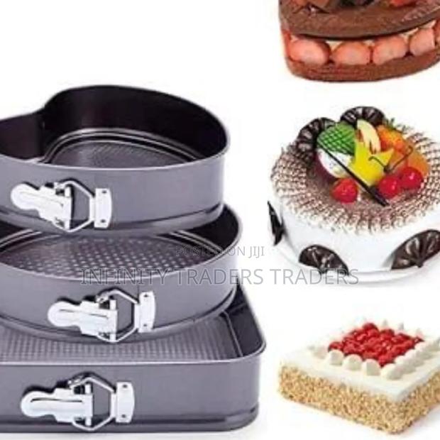 3 Shapes Baking Tins Set