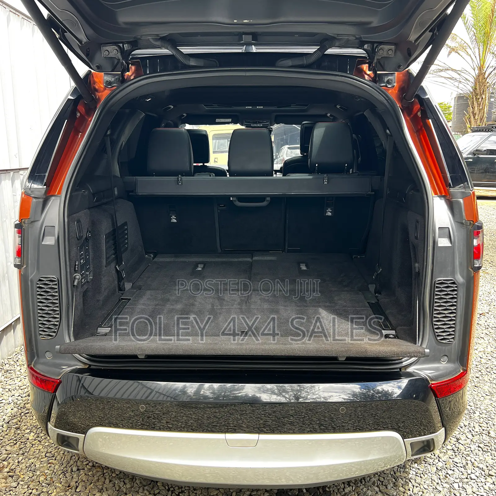 Land Rover Discovery 2018 Gray