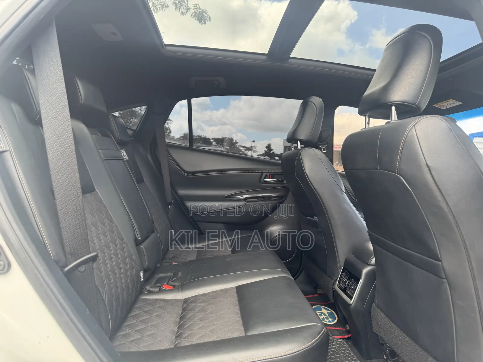 Toyota Harrier 2.0 2017 White