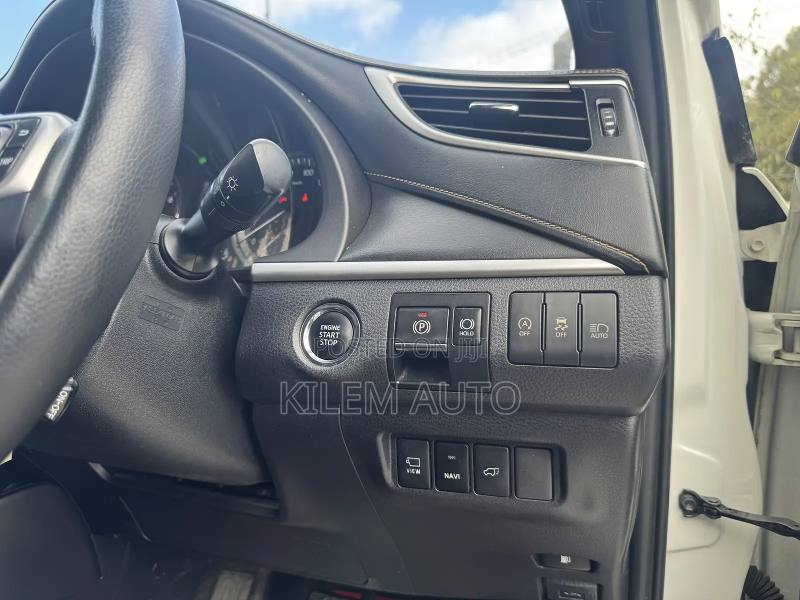 Toyota Harrier 2.0 2017 White
