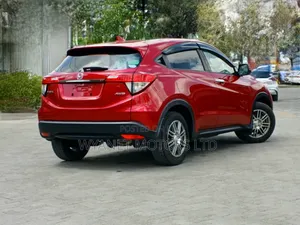 Honda Vezel 1.5 Hybrid 4WD 2019 Red