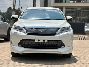 Toyota Harrier 2.0 2018 White