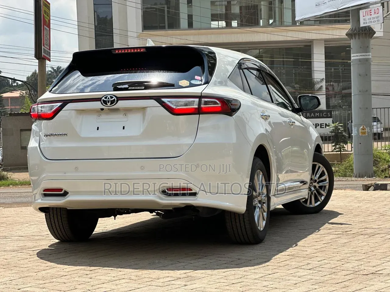 Toyota Harrier 2.0 2018 White