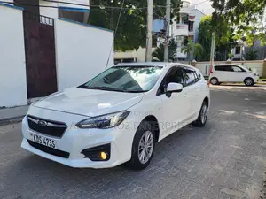 Subaru Impreza 2.0i Limited AWD Hatchback 2017 Pearl