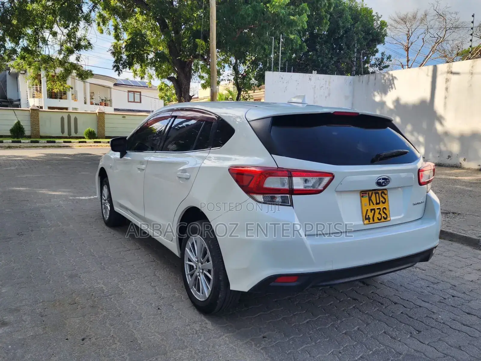 Subaru Impreza 2.0i Limited AWD Hatchback 2017 Pearl