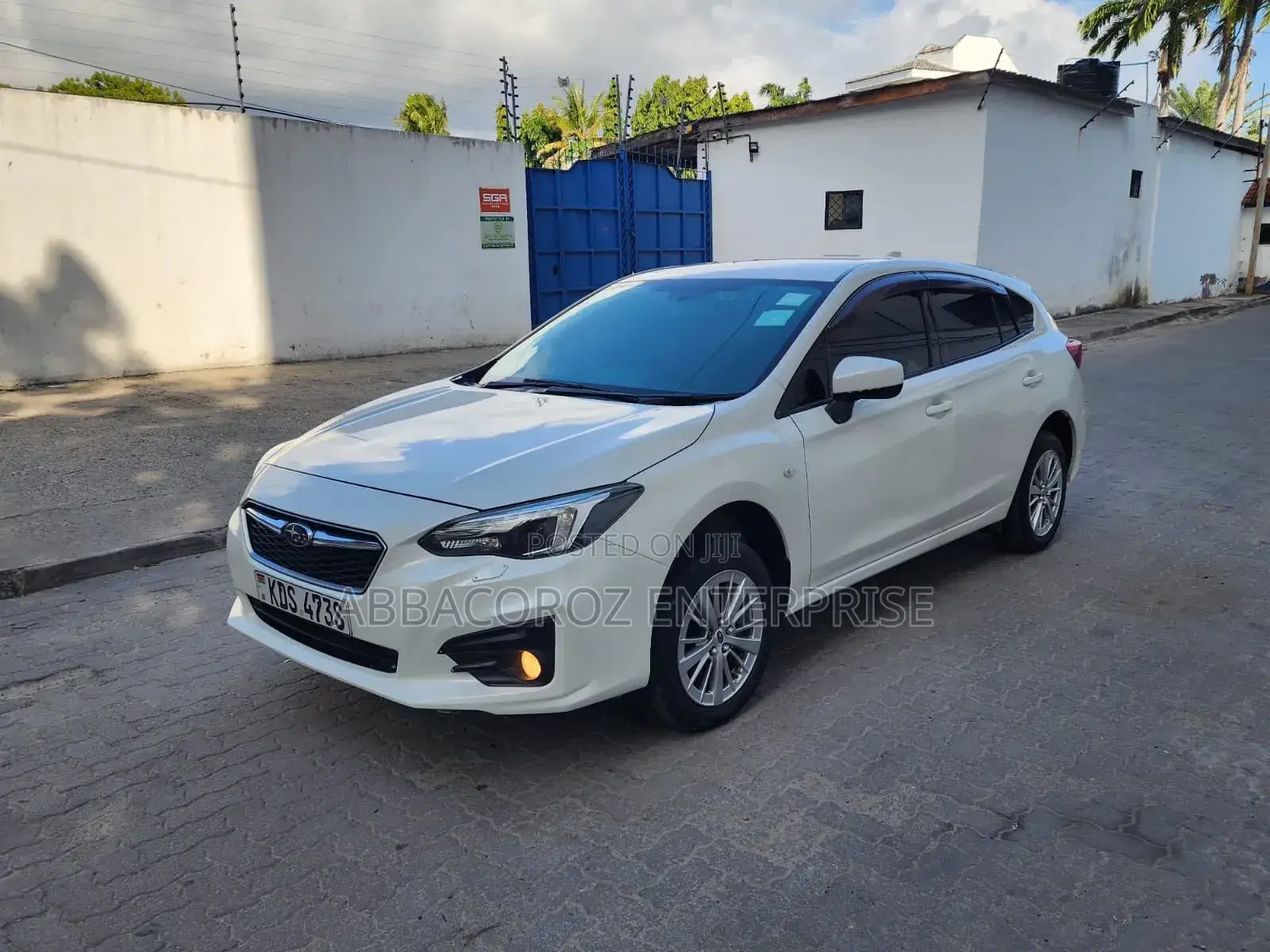 Subaru Impreza 2.0i Limited AWD Hatchback 2017 Pearl