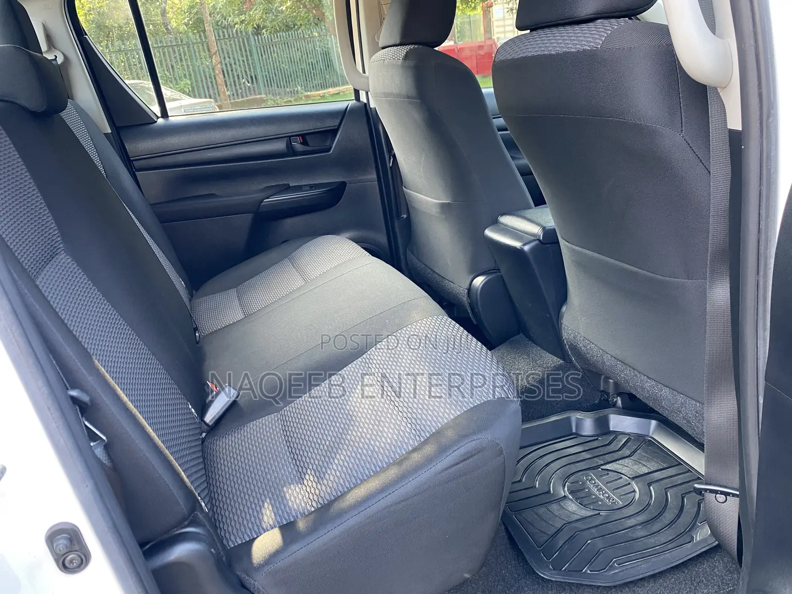 Toyota Hilux Revo Double Cab Deisel 2.4 AWD 2019 Pearl