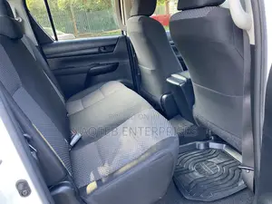 Toyota Hilux Revo Double Cab Deisel 2.4 AWD 2019 Pearl