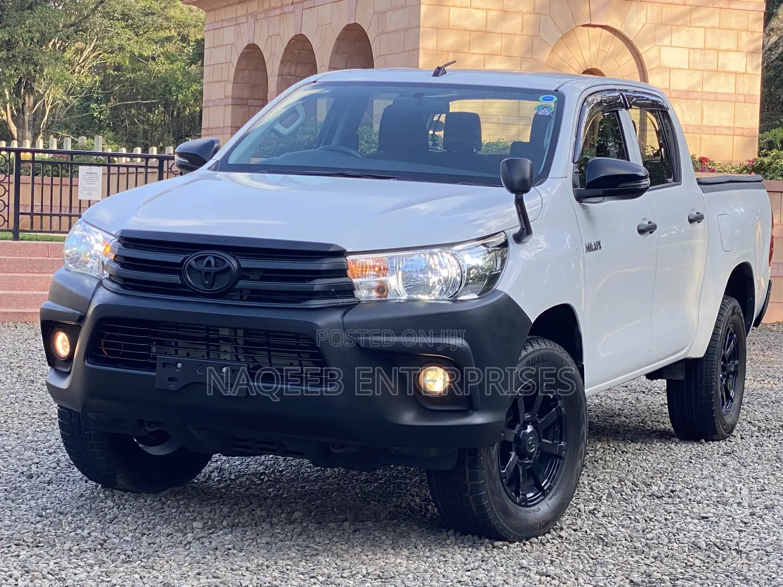 Toyota Hilux Revo Double Cab Deisel 2.4 AWD 2019 Pearl