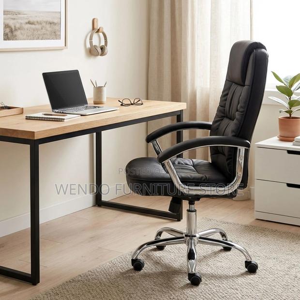 Office Chair : Black High-Back Leather Executive Office Chair - thumbnail 9