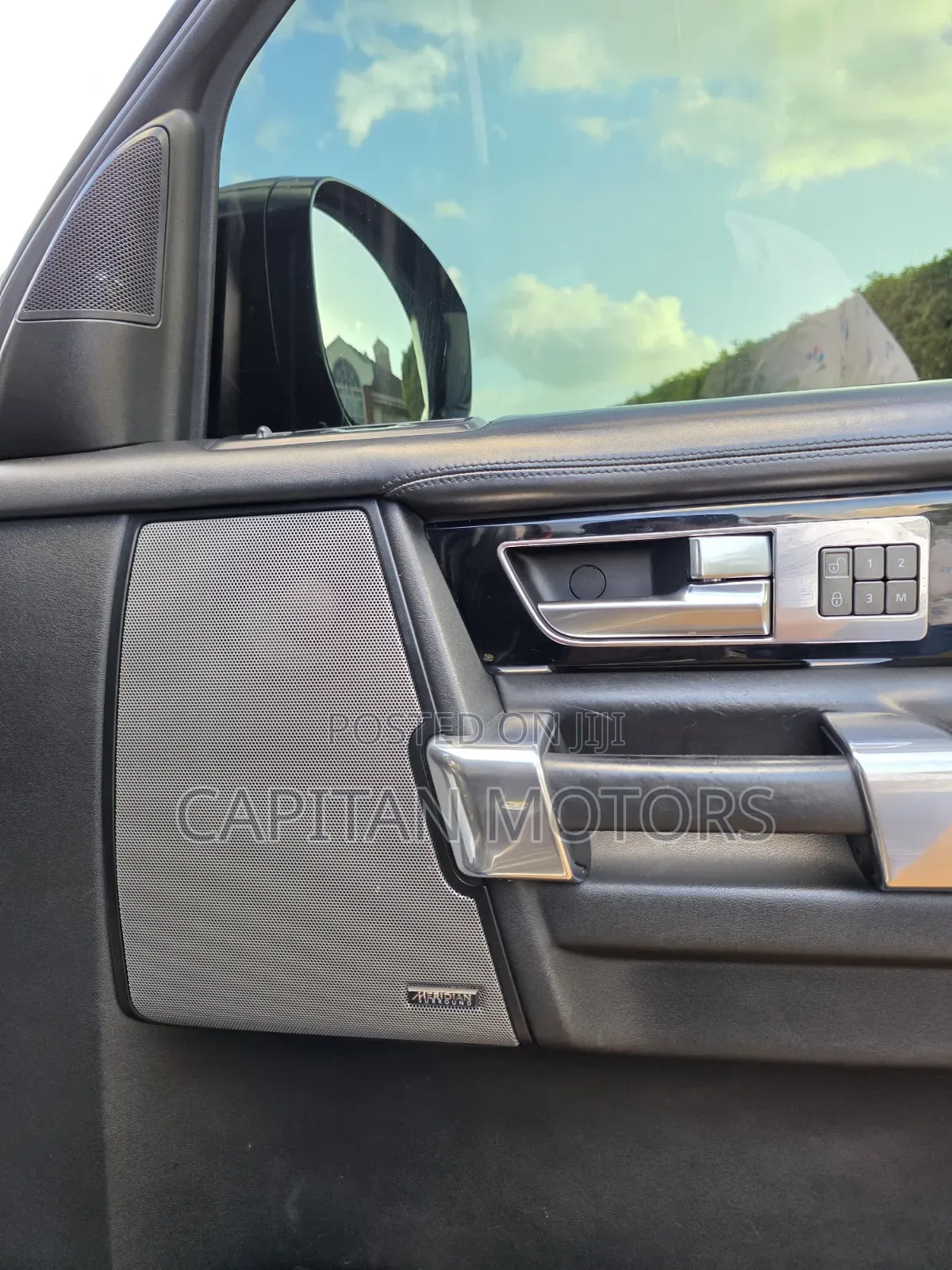 Land Rover Discovery 2016 Gray