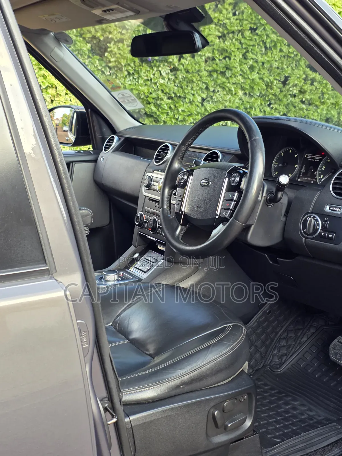 Land Rover Discovery 2016 Gray