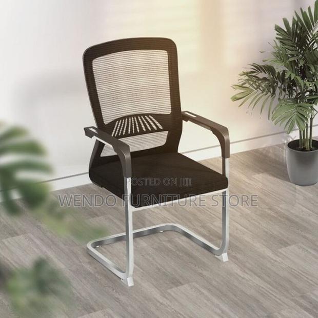 Office Chair : V12 Modern Cantilever Mesh Visitor’S Office Chair