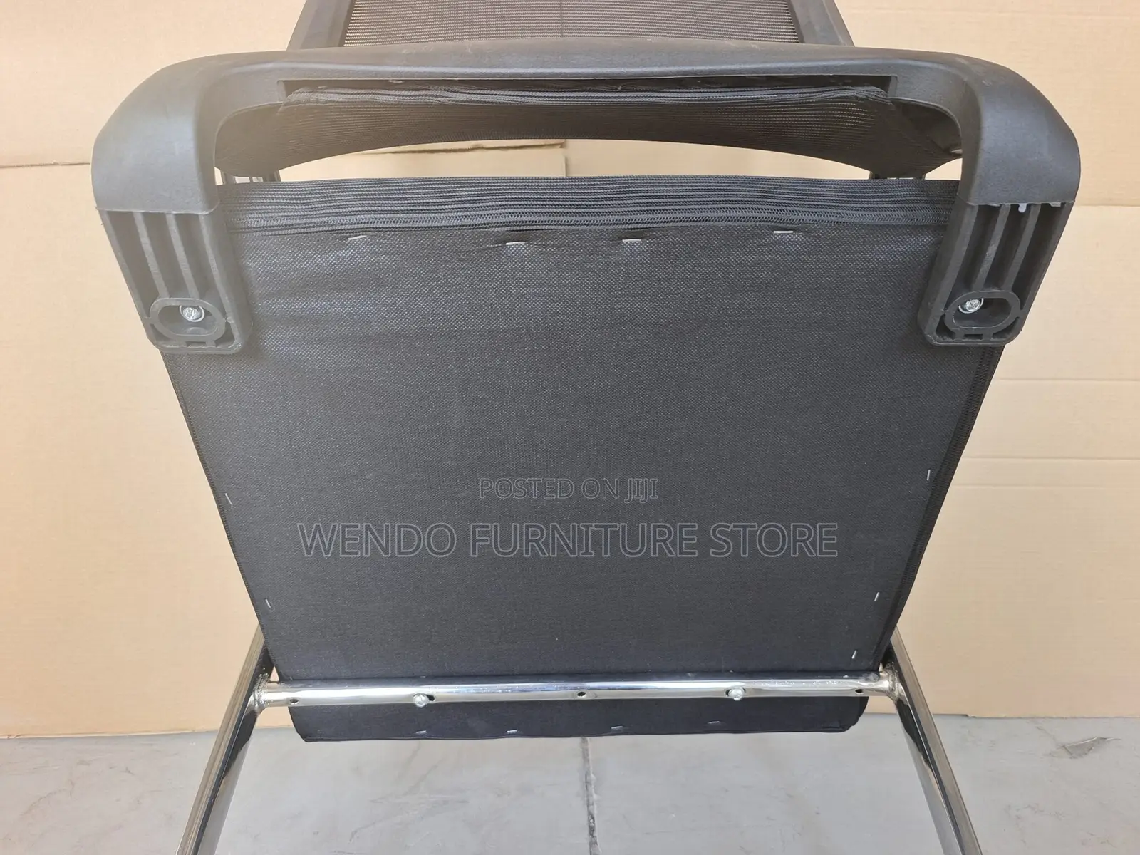 Office Chair : V12 Modern Cantilever Mesh Visitor’S Office Chair