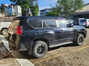 Toyota Land Cruiser Prado 2019 Black