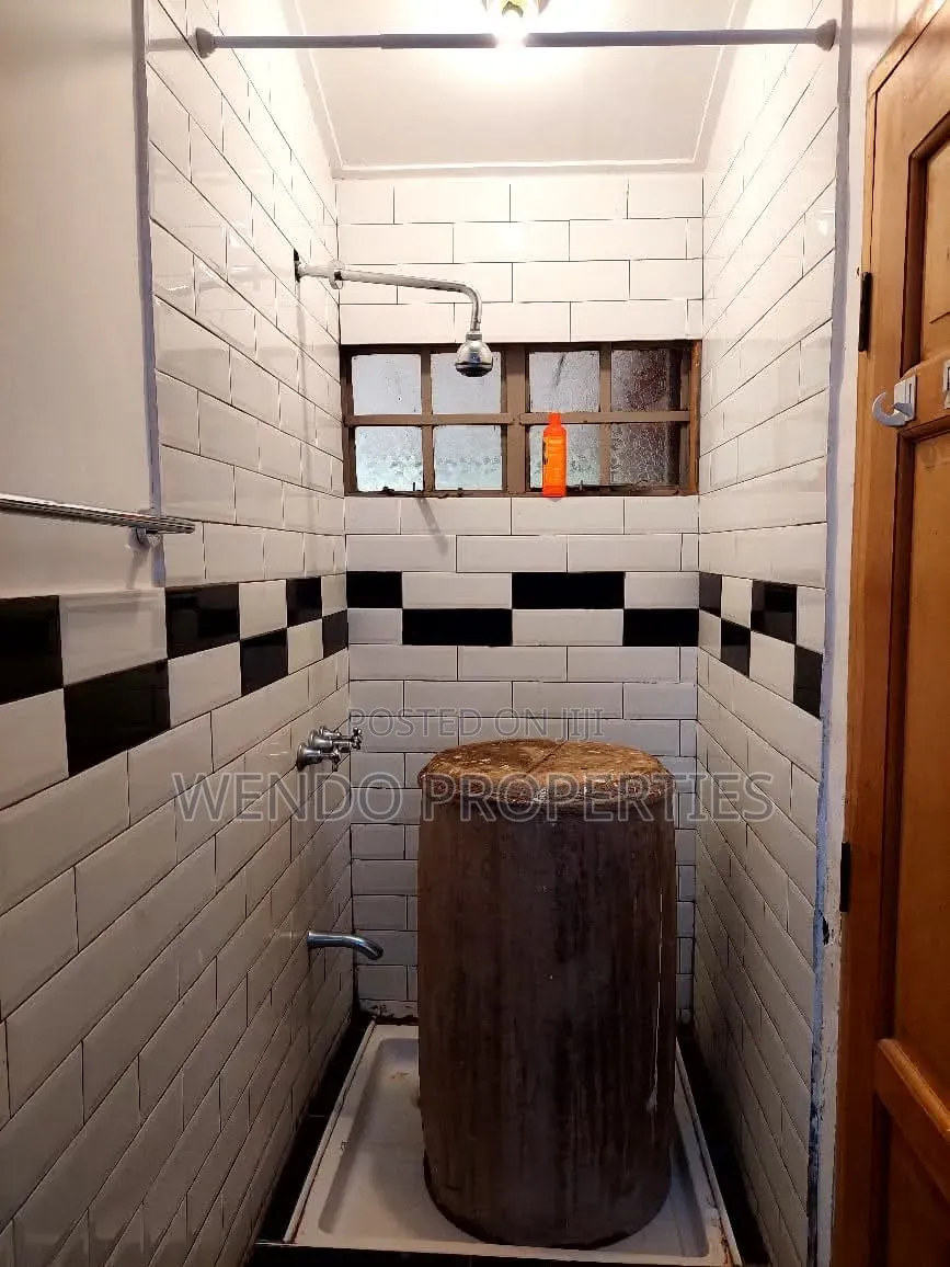2bdrm Bungalow in Karen for rent