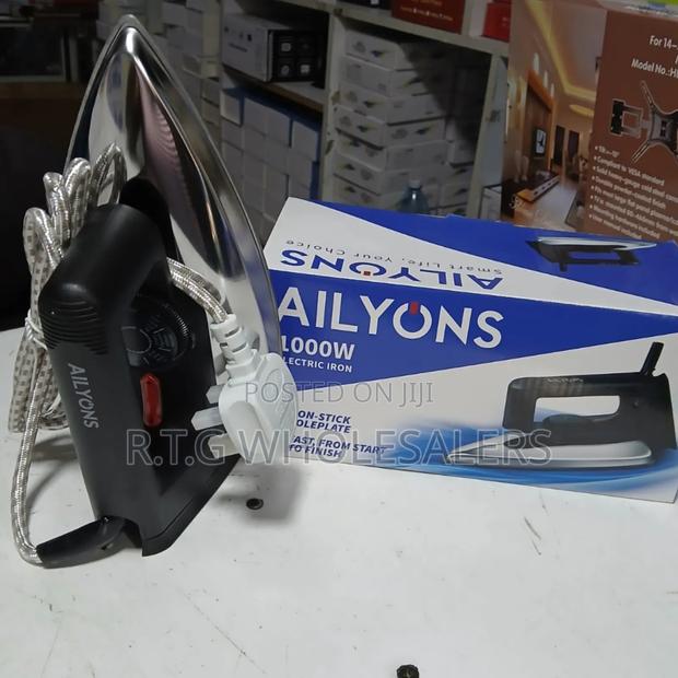Ailyons 1000w Dry Iron Box