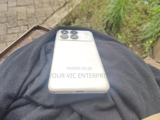 Xiaomi Redmi K70 512 GB Silver - thumbnail 7