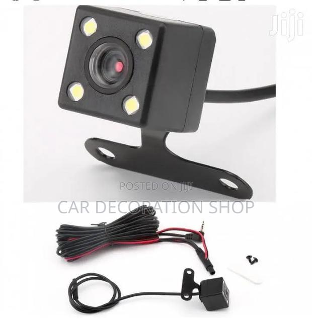 Rear_ View Backup Camera Designed to Enhance Parking Safety With 4led