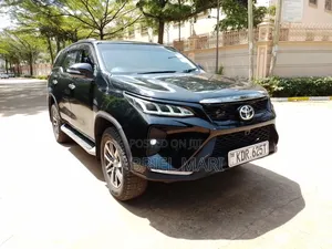 Toyota Fortuner 2.8 D AWD 2016 Black