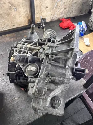 Hr16 Nissan Vannette Gearbox
