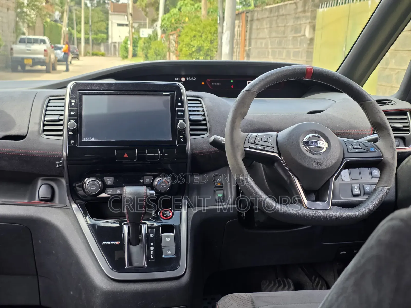 Nissan Serena 2020 Red