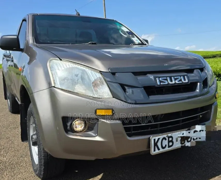 Isuzu D-MAX 2015 Gray