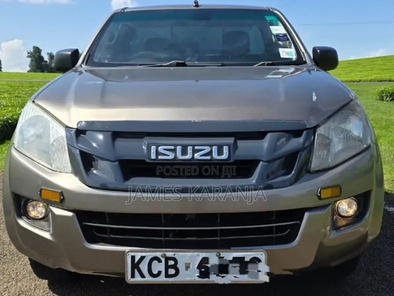 Isuzu D-MAX 2015 Gray