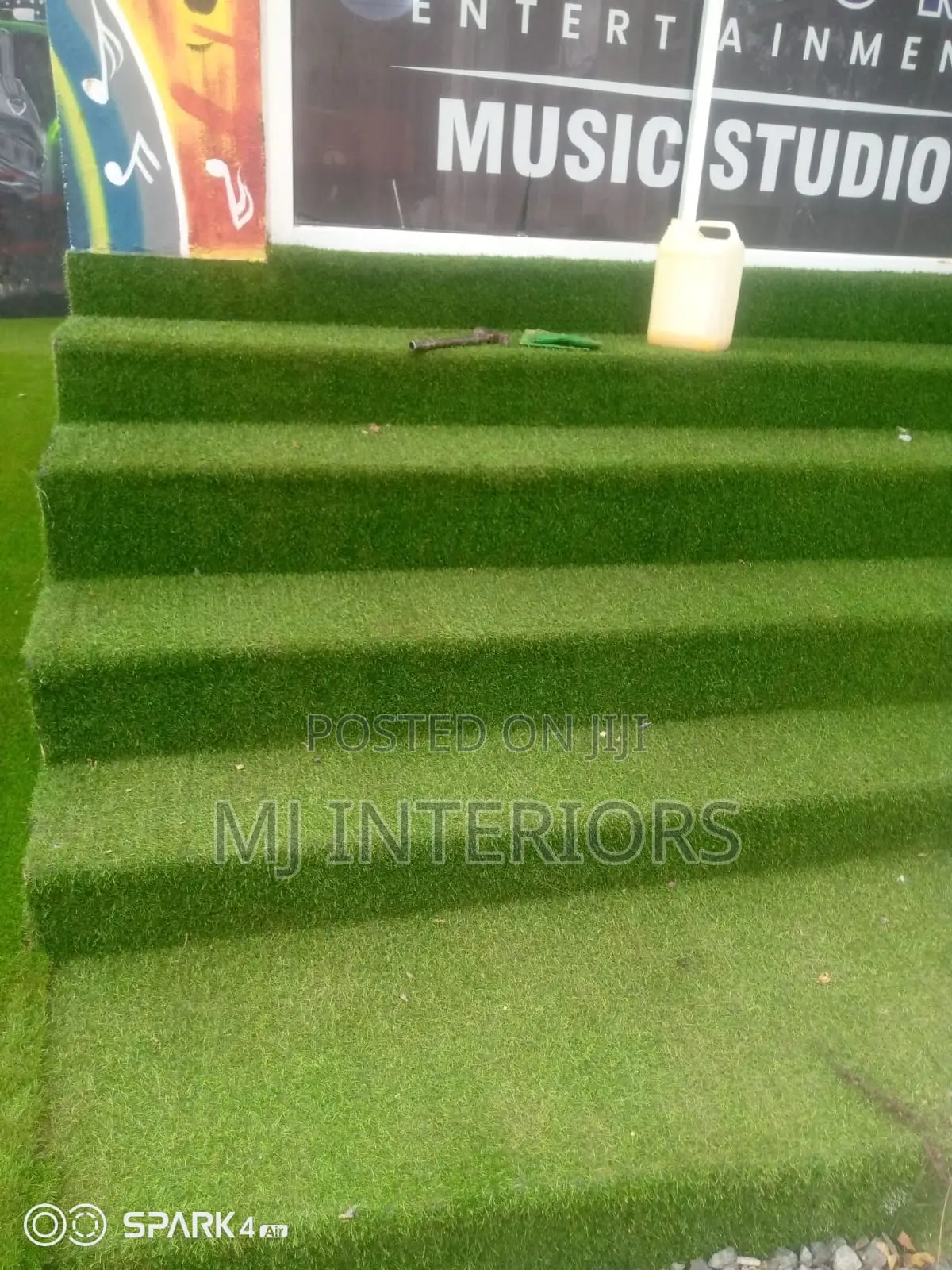 Artificial Lawn Grass Carpet for Modern Elegant Home Design