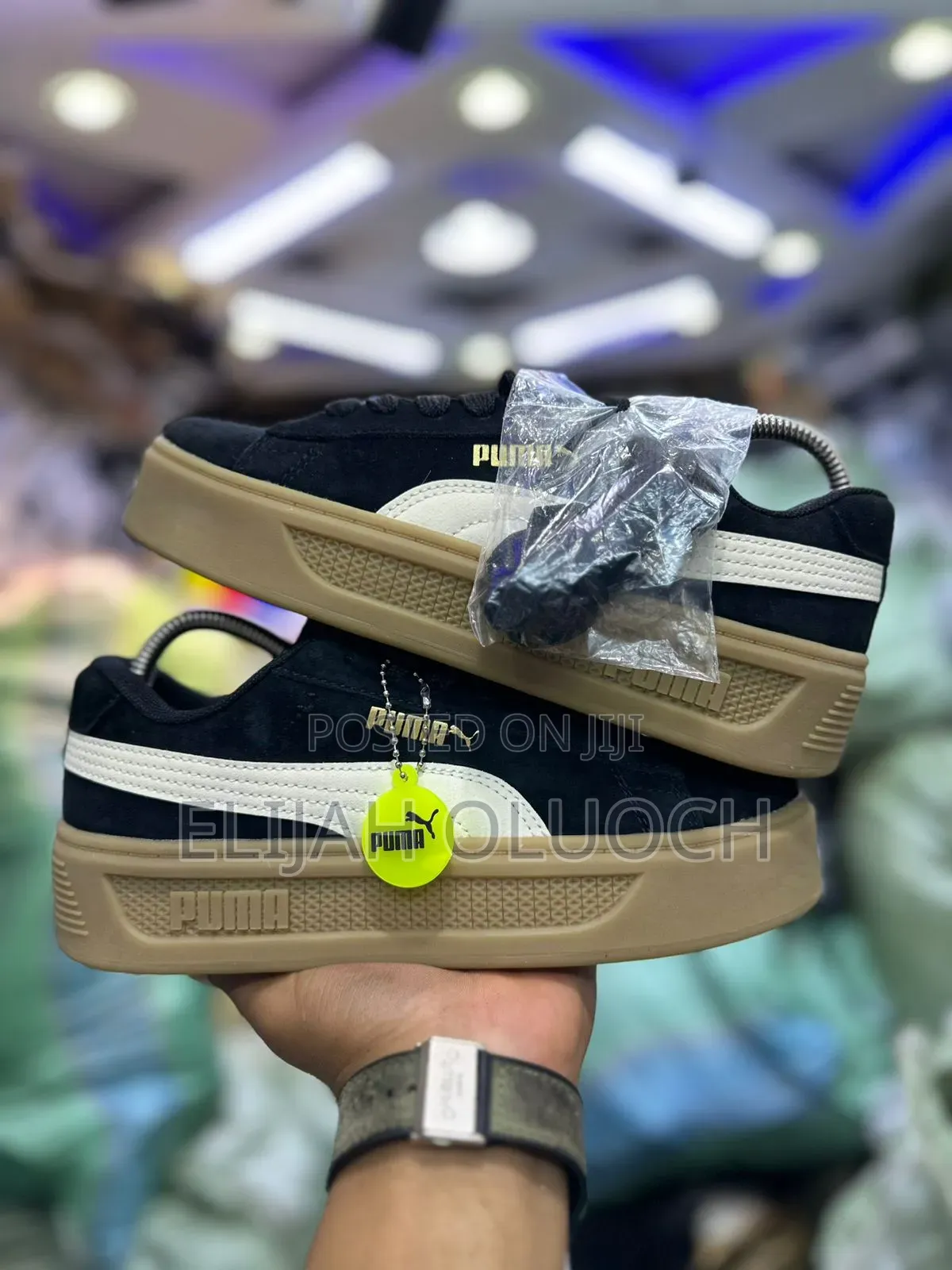 Puma Smash Platform “Black Suede V3 “
Quality Leather 