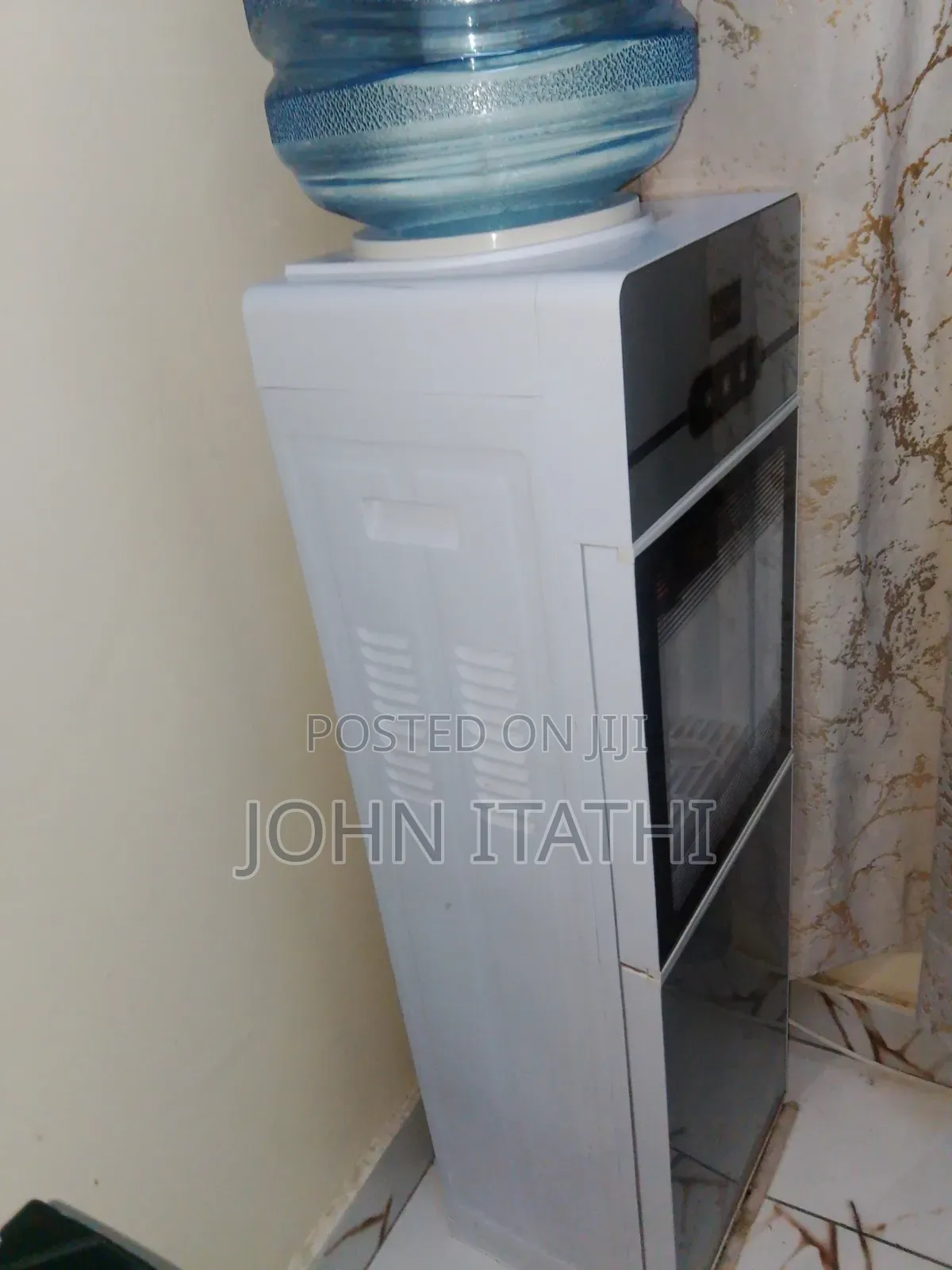 Water Dispenser in Good Condition