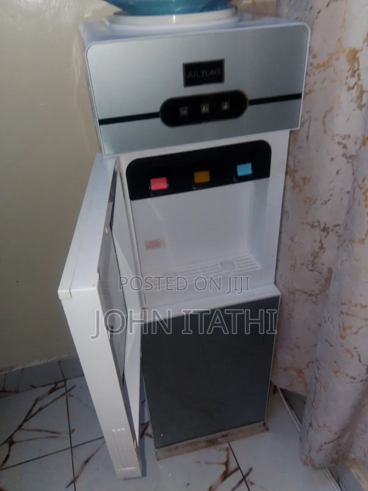 Water Dispenser in Good Condition