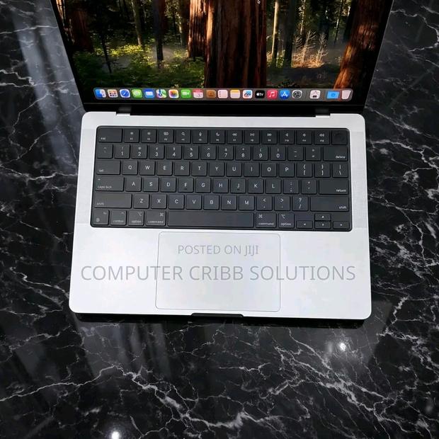 Apple MacBook Pro 2024 M4 Pro 14-inch 24GB Apple M4 Pro SSD 512GB