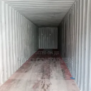 Empty Sipping Line Containers