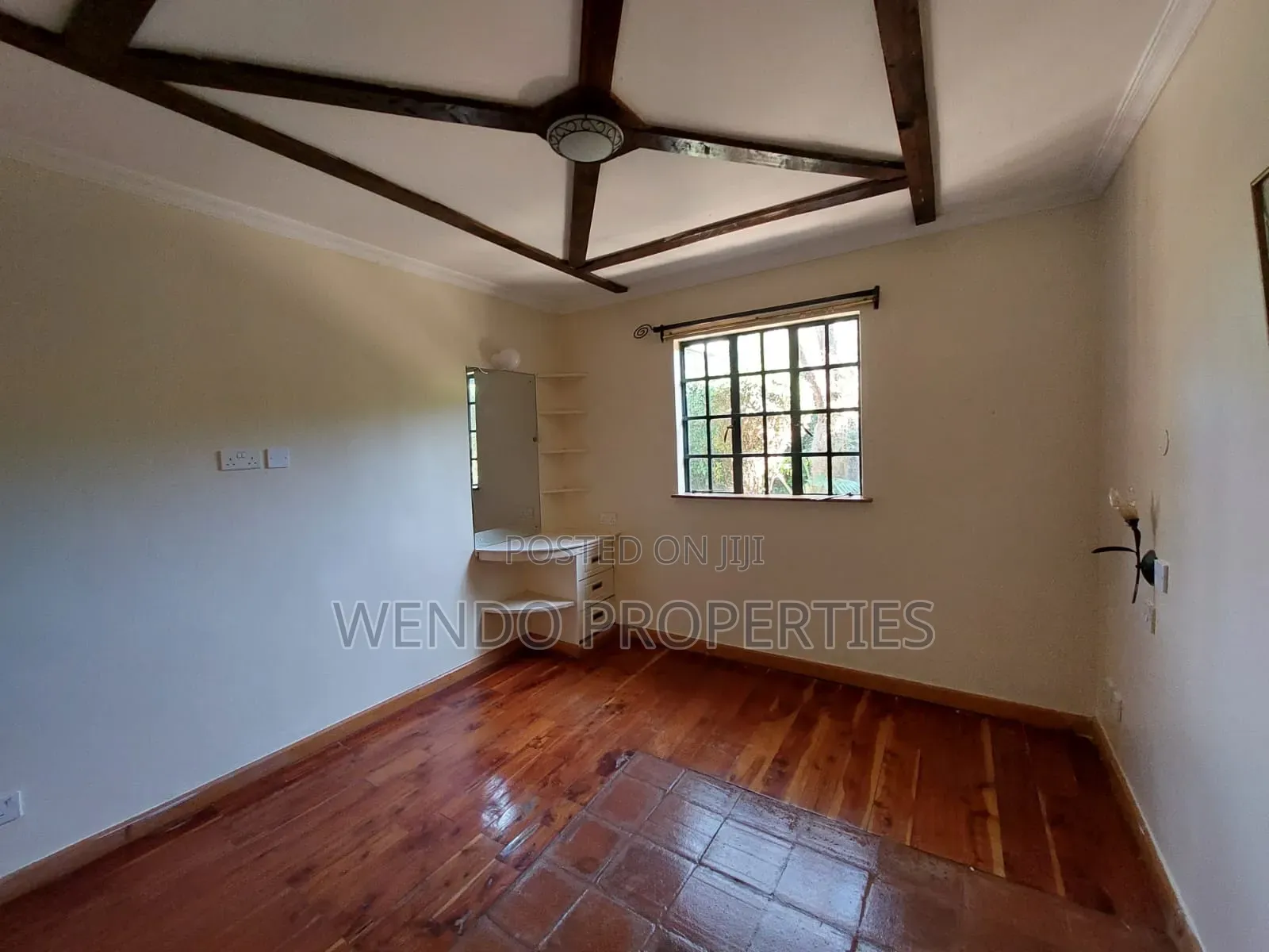 2bdrm Bungalow in Karen for rent