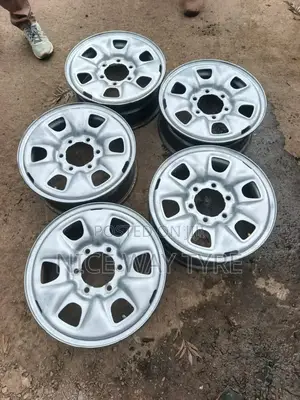 Hillux Rim Size 16