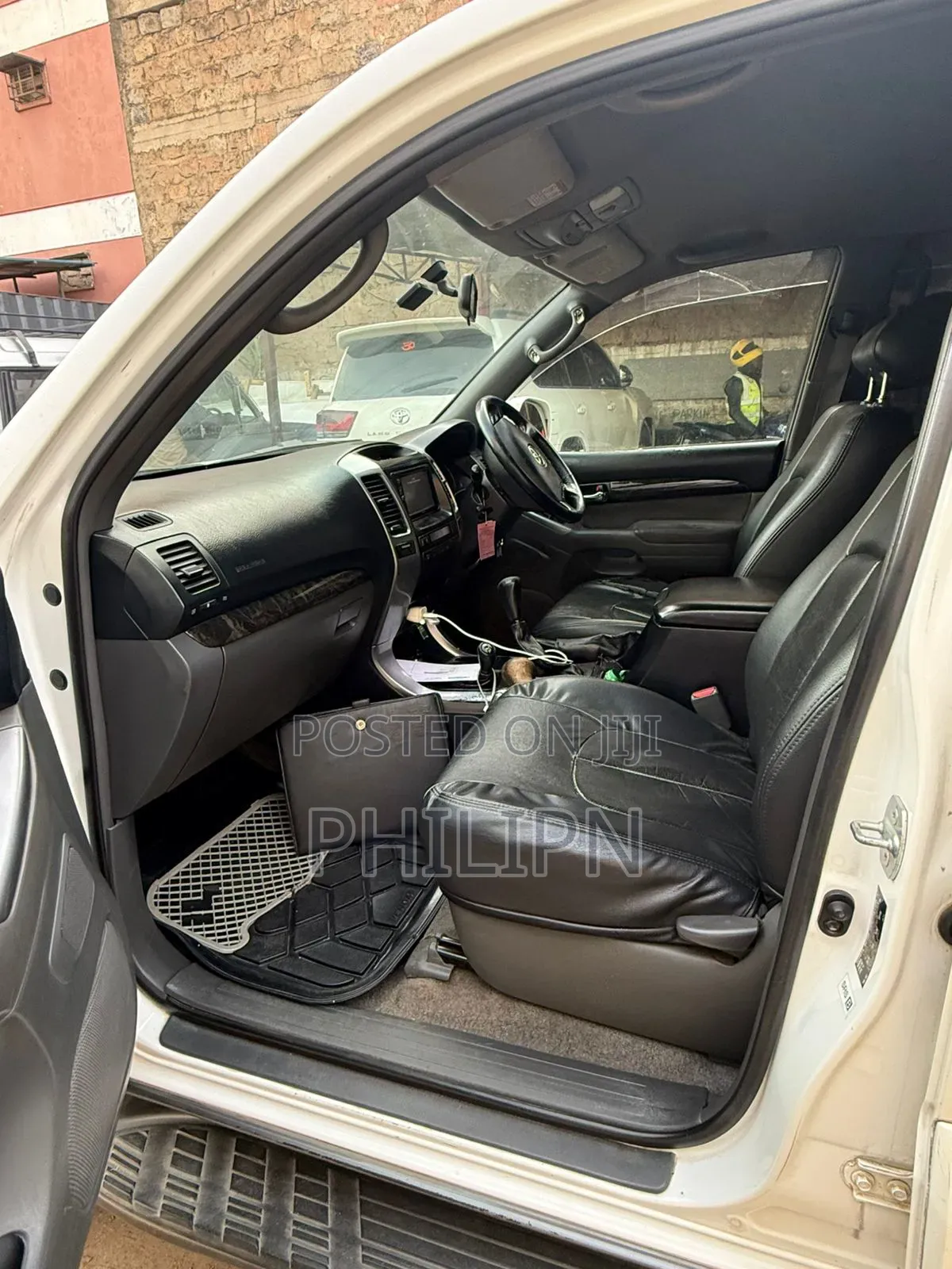 Toyota Land Cruiser Prado 2010 Pearl