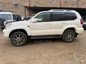 Toyota Land Cruiser Prado 2010 Pearl