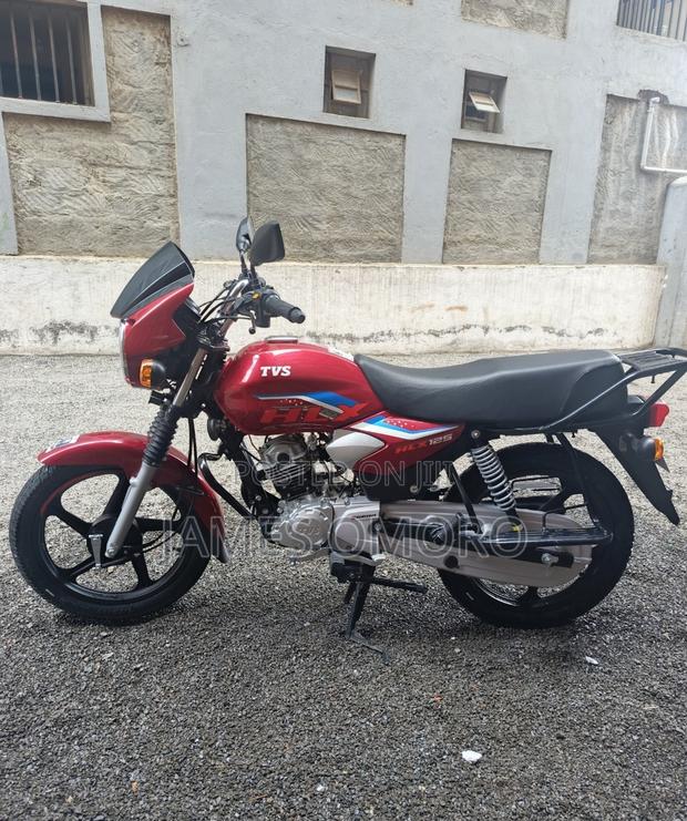 TVS HLX 125 2025 Red