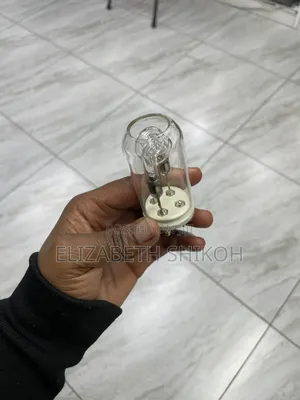 Yongnuo Yn200 Lithium Battery Powered Bare Bulb Speedlite