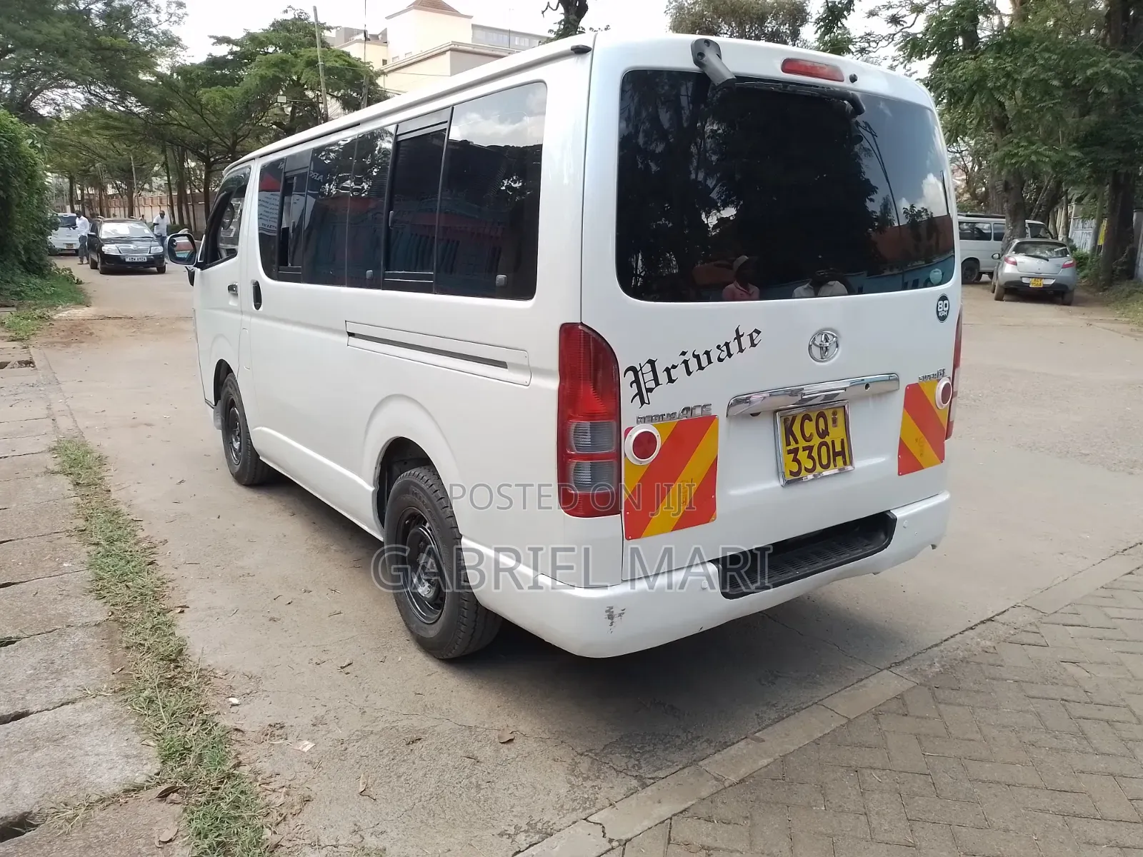 Toyota HiAce 2011 White