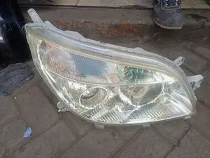 Toyota Rush Headlight