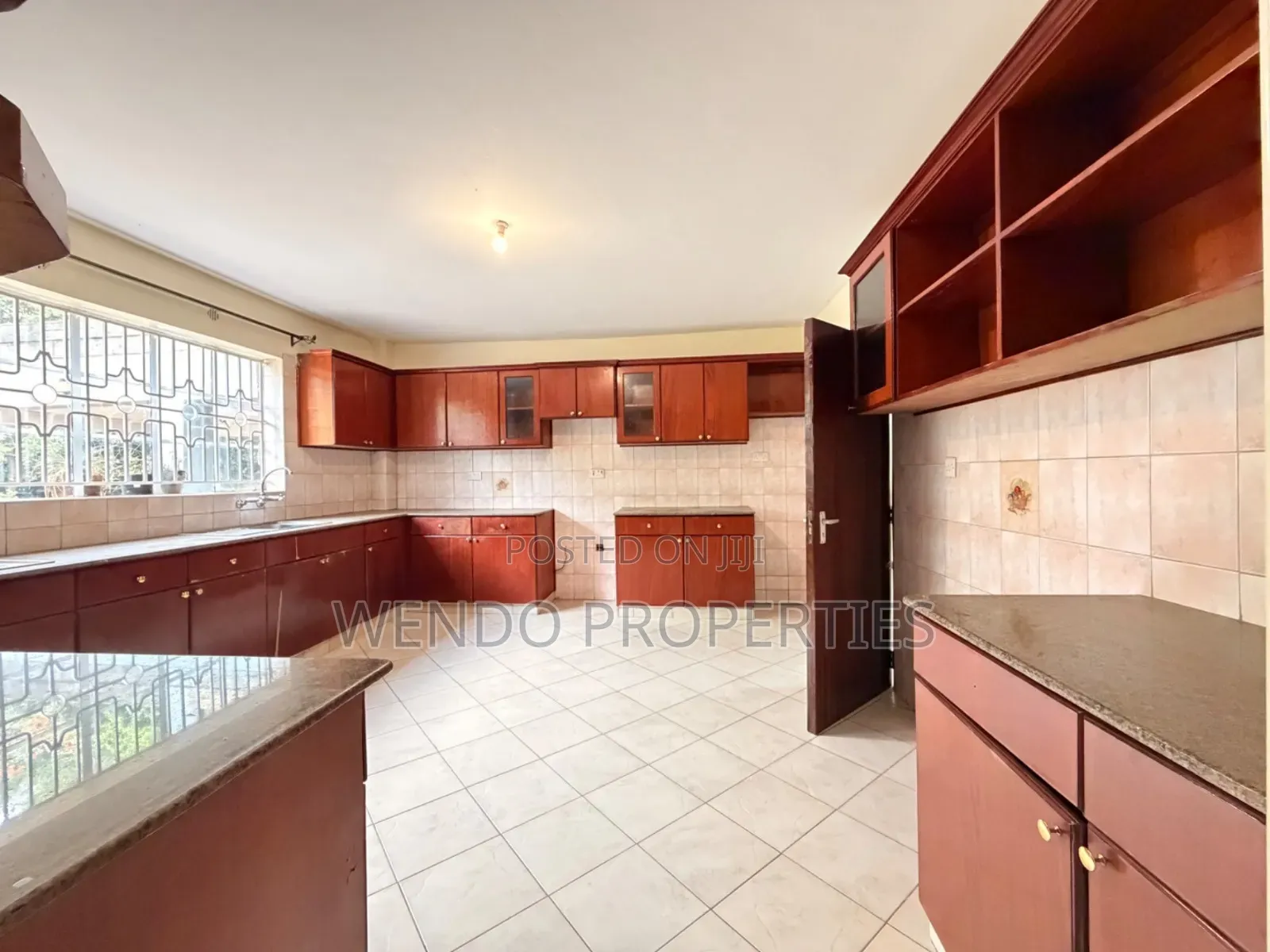 4bdrm Villa in Hardy for rent