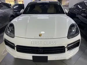 Porsche Cayenne Base AWD 2019 White