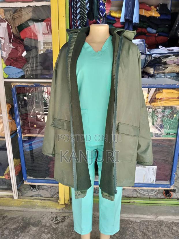 Double Sided Hooded Raincoat - thumbnail 3